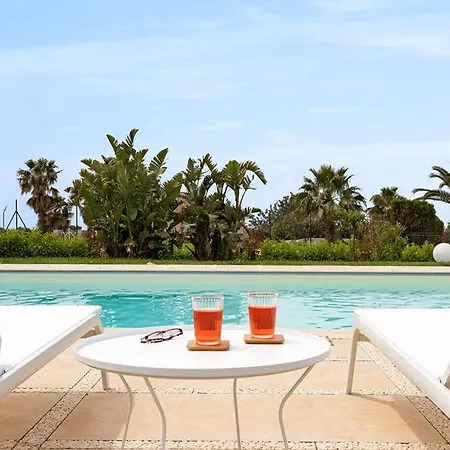 Lägenhet Paradiso With Private Pool, Bbq Area, Huge Garden And Free Parking