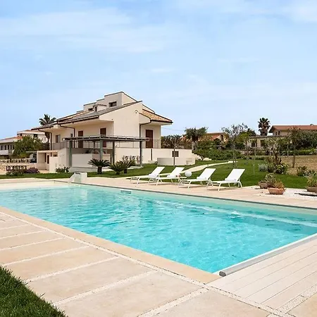 Paradiso With Private Pool, Bbq Area, Huge Garden And Free Parking *